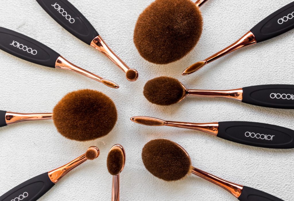 Docolor Oval Brush Set Review An Artis Dupe? • Behind the Scenes Makeup