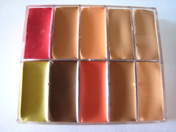 MaqPro Fard Creme pp02 foundation Swatches: Maqpro Fard Creme Palette PP02